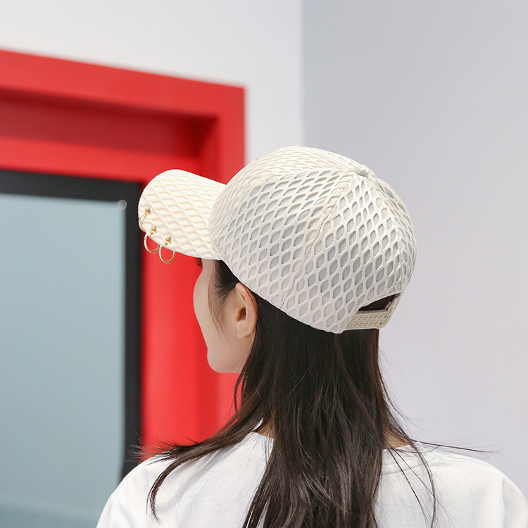 【天天特价】夏天韩版带铁环黑色帽子女鸭舌帽