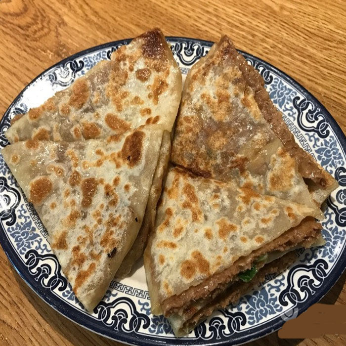华威肉饼店清真京东肉饼1张8块牛肉大葱皮薄馅大只限同城