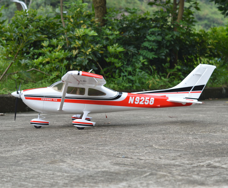 遥控飞机模型 固定翼航模 1.4米epo塞斯纳182v2版 带灯/襟翼 空机