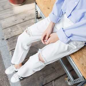春夏季白色破洞牛仔裤