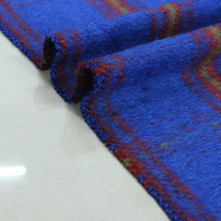 衣]羊毛大衣面料知识评测 羊毛面料的优缺点图