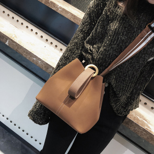 ulzzang宽肩带斜挎包单肩包