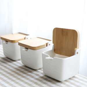 日式陶瓷竹木调味罐三件