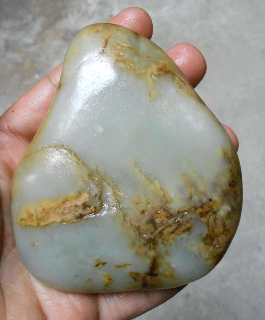 正品[和田玉和翡翠哪个养人]和田玉养人吗评测