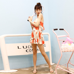 女钢托连体泳衣