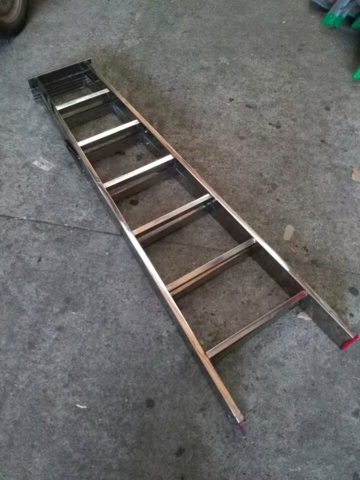 不锈钢梯子 工程梯 焊梯/家用梯/折叠梯 加厚耐用 人字梯
