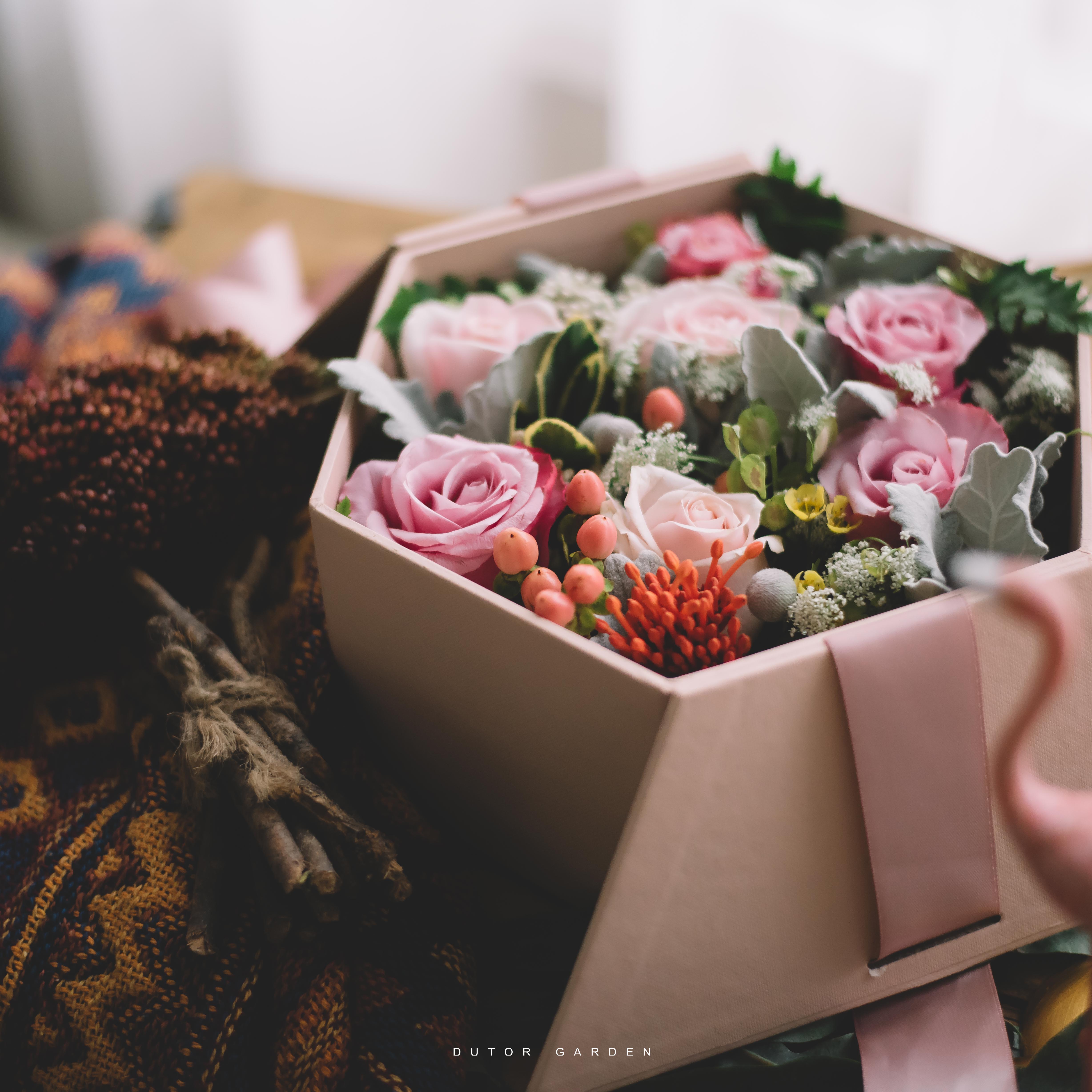 精致情人节鲜花礼盒花盒创意生日礼物送女友西安同城速递
