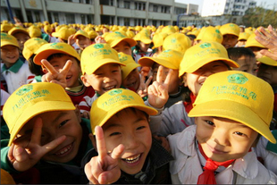 厂家直销安全优质小黄帽学生可调节安全帽小学生红绿灯帽子广告帽