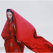 西藏青海湖草原旅游拍照秋冬季围巾女保暖加厚超大酒红色两用披肩