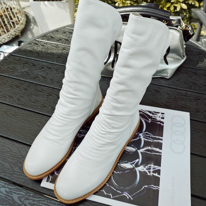 正品[靴子美女踩踏文章]偷穿美女的靴子文章评