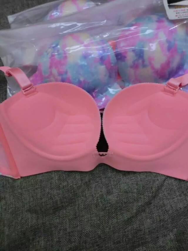 <em>胸罩式</em>无痕<em>半杯</em>调整光面聚拢性感内衣<em>文胸</em>NB