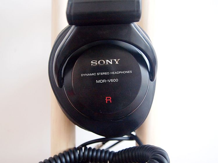 SONY 索尼MDR-V600日版监听头戴式耳机 二