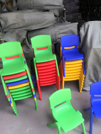 推荐最新大班桌椅 幼儿园大班桌椅尺寸信息资