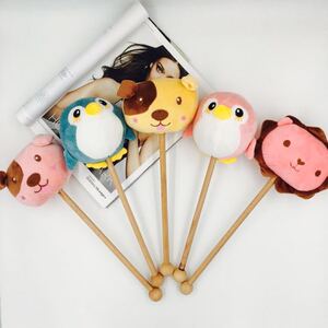 卡通毛绒娃娃捶背棒