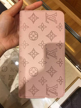 正品代购LOUIS VUITTON路易威登2016新款女士时尚LV标志手拿包M5