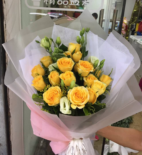 黄玫瑰鲜花