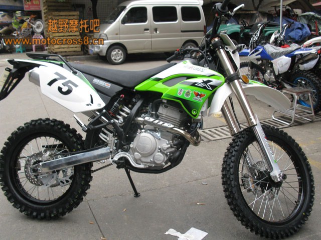 正品[摩托罗拉翻盖手机图片]摩托罗拉v3翻盖手