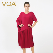 VOA 蔓莓红重磅真丝提花拼接圆领连袖斜腰线缩褶宽松连衣裙A6530图片