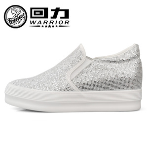Wrrior回力防水台反光亮底松糕鞋