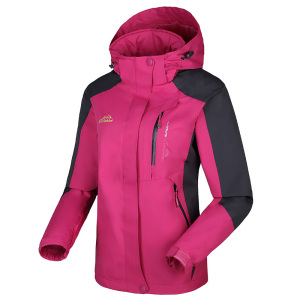 户外情侣冲锋衣