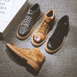 青年英伦风马丁靴