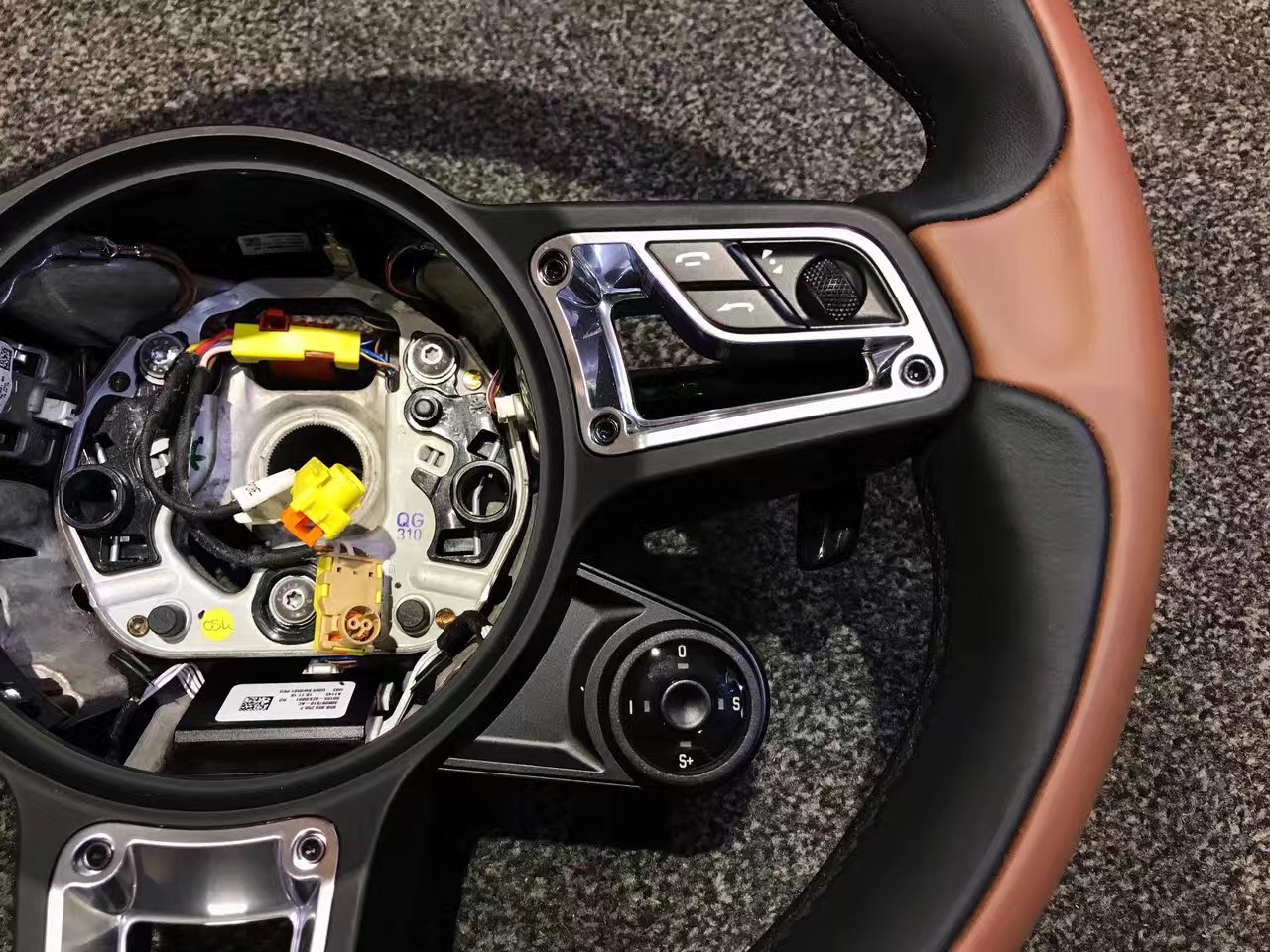 保时捷卡宴911 718奢华 gt方向盘旋钮同步控制原厂升级操控性能足