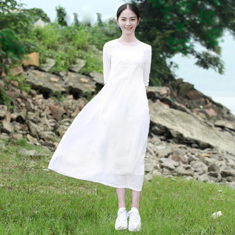 夏季棉质文艺连衣裙中袖白色刺绣长裙小清新仙女裙子学生森系女装