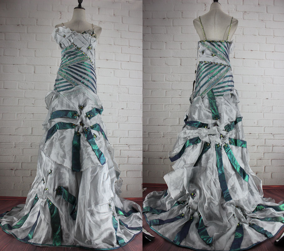 7504英国公主高端欧根纱吊带钻饰钉珠拖尾蓬蓬礼服裙走秀主持演出