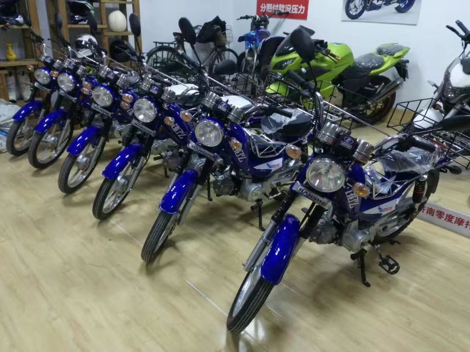 新款小迷你燃油助力车弯梁代步车加大后座带尾箱70cc/35cc