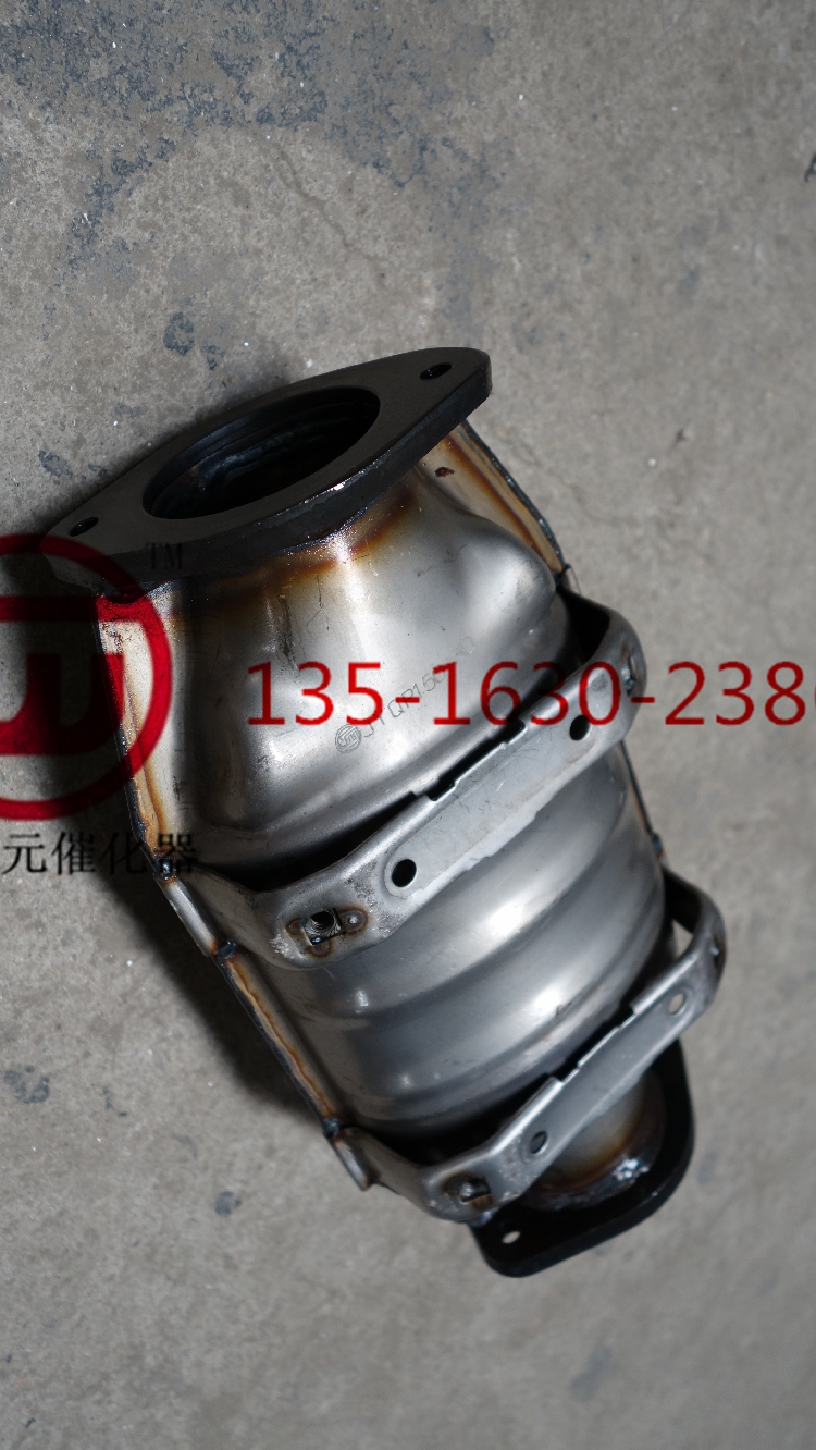 日产风神蓝鸟风度a33 a32尼桑阳光2.0帕拉丁三元催化器欧三包验车