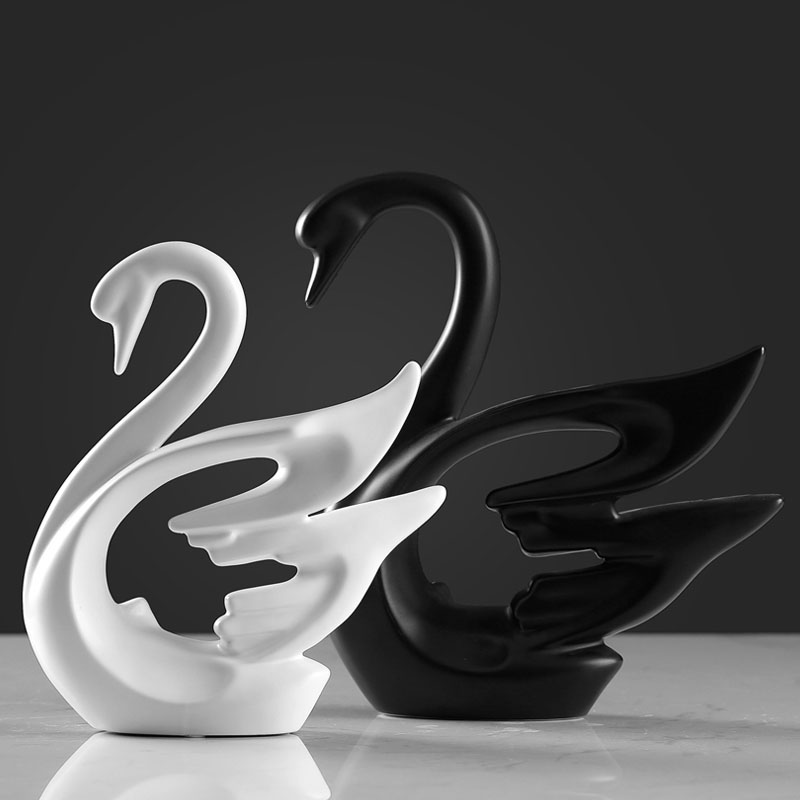 北欧简约黑白情侣天鹅摆件 结婚礼物 创意客厅新房装饰陶瓷工艺品