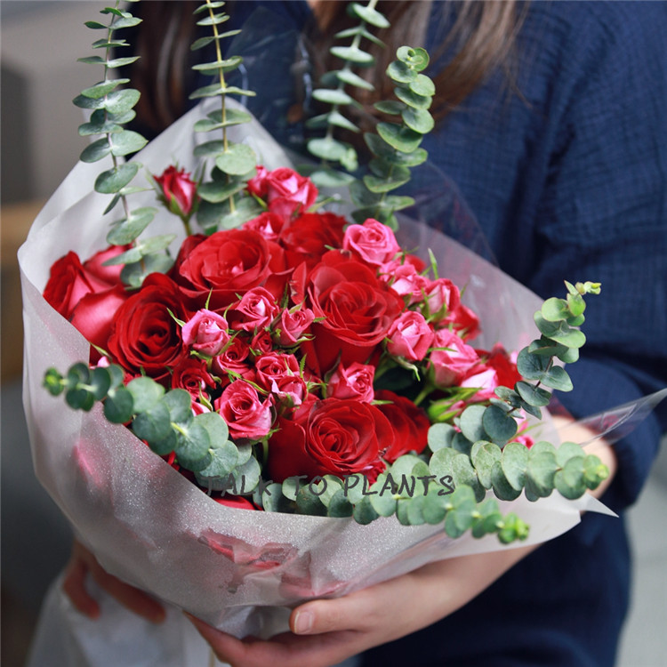 毕业季生日生活鲜花北京同城鲜花速递红玫瑰送女友老婆高档花束