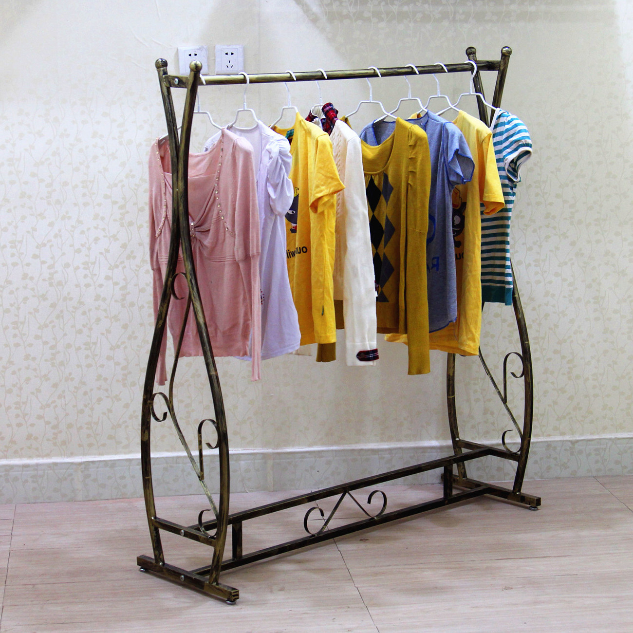 正品[中岛架服装货架铁艺]中岛架 服装货架评测 服装中岛展示架图片_惠惠购物