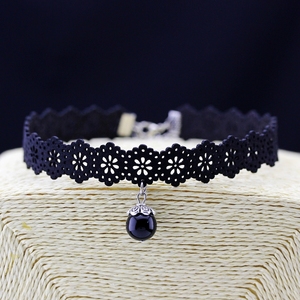 皮质仿蕾丝锁骨链