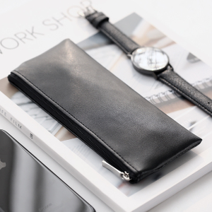 简约纯色皮质笔袋