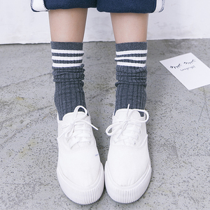 休闲条纹三杠中筒袜