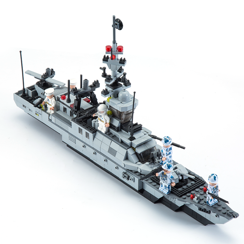 益智模型儿童男孩军事玩具航母拼装兼容组装积