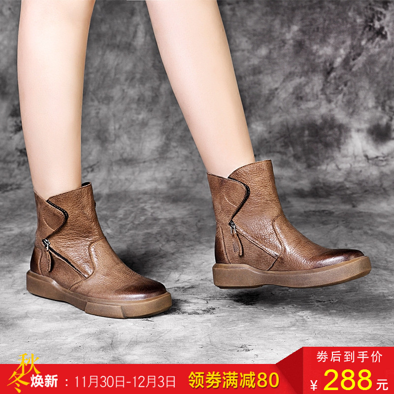 动力足2017秋冬新款英伦复古短靴真皮百搭加绒女靴子平底马丁靴女