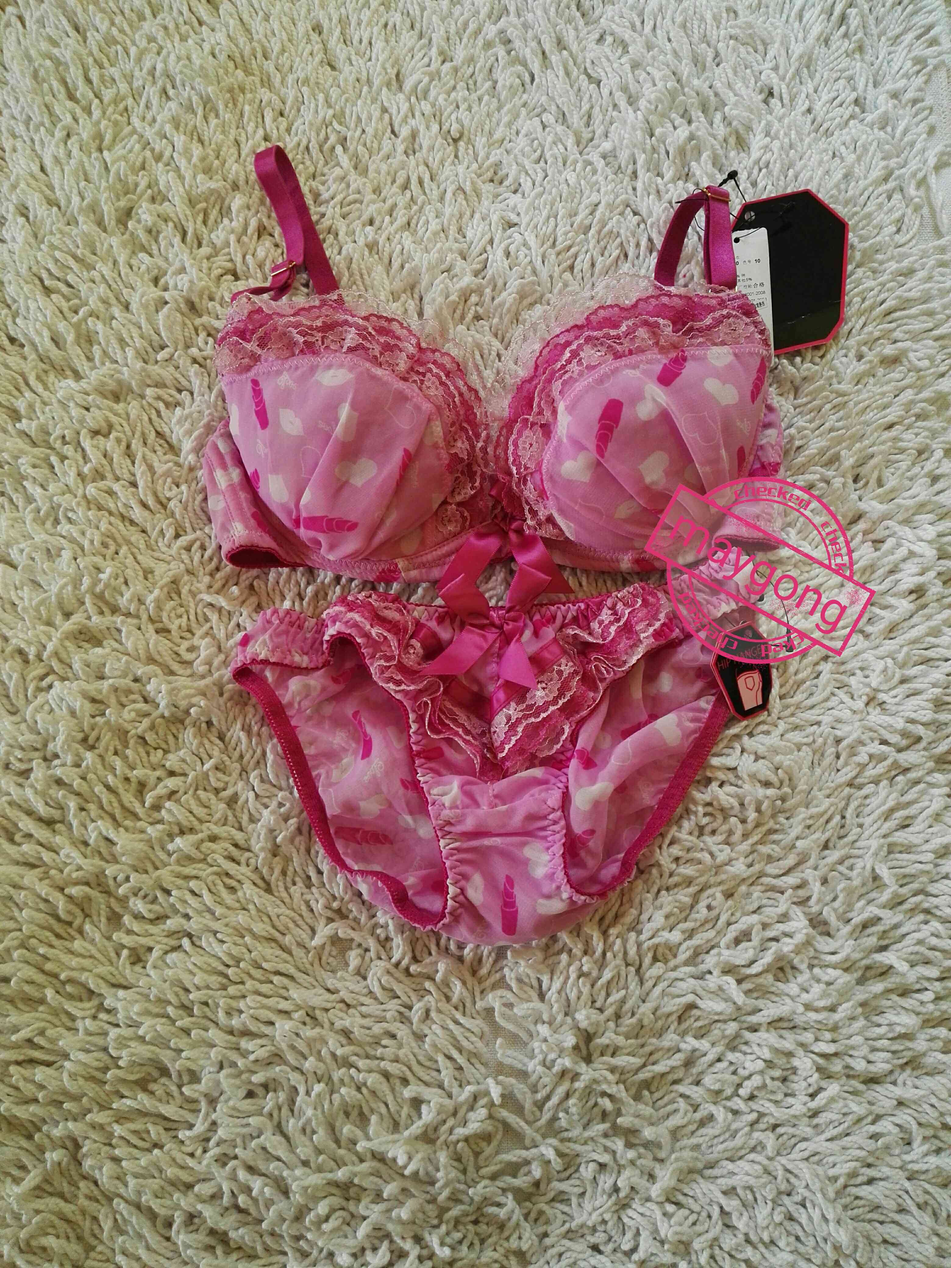 tutuanna专柜amelie de vie蕾丝蝴蝶结文胸套装爱心口红三色胸罩