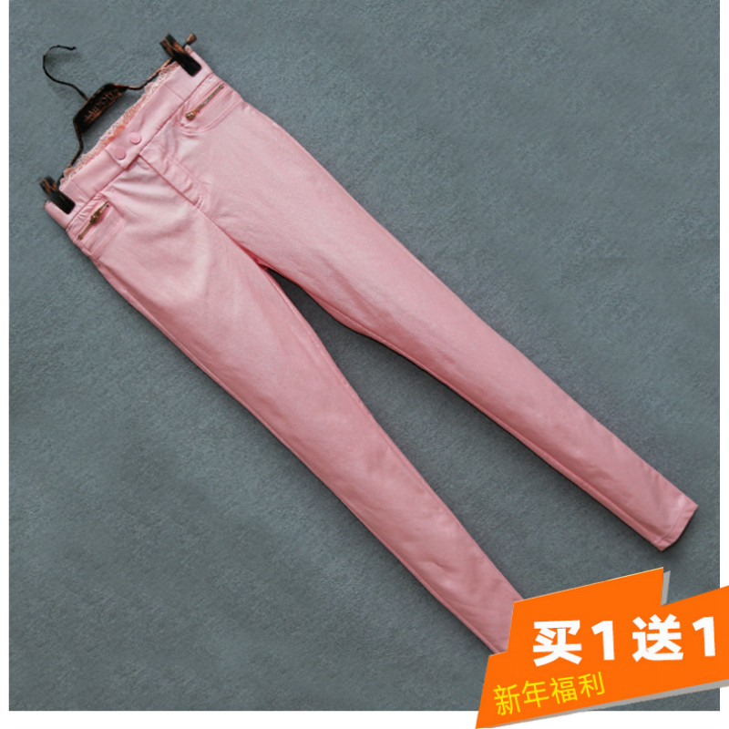 正品[涂脚指甲油的图片]杨幂涂脚指甲油图片评