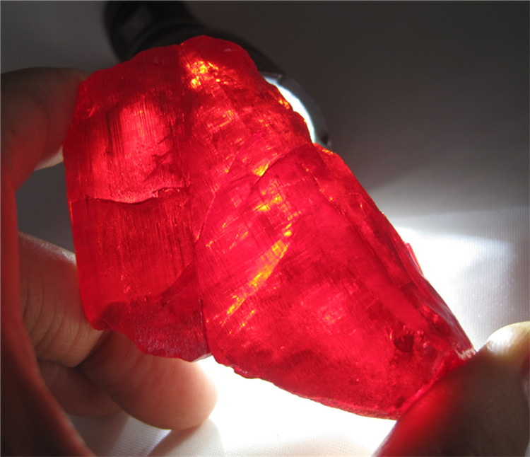 极品雄黄晶体原石 鸡冠石之家矿物晶体标本首饰原料 辟邪 Realgar