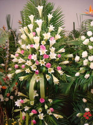 奠哀思鲜花悼念花篮上海鲜花实体花店同城配送祭祀花兰花圈