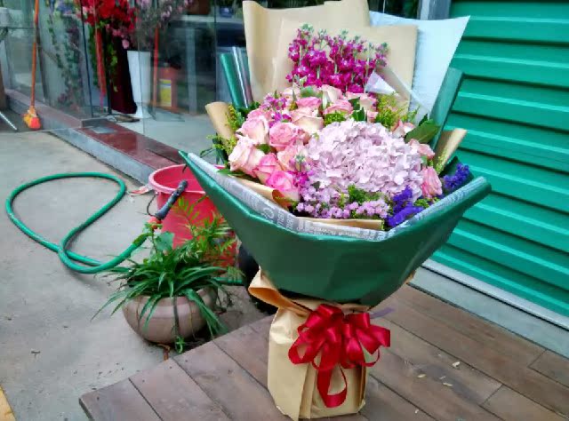 深圳订鲜花龙岗鲜花店订花福田区委送花玫瑰百合鲜花图片生日花束_双