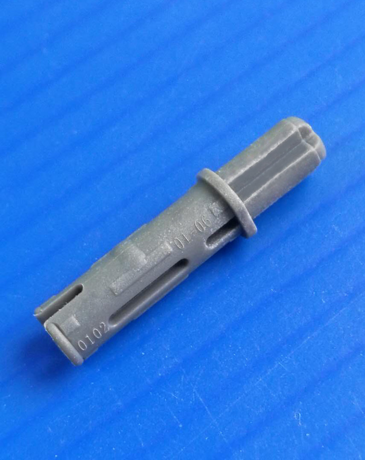 yuego 跃高积木配件科技机器人结构零件 十字轴连接插销2m 深灰色_爱