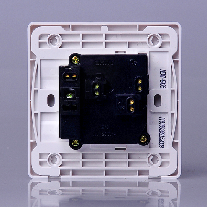 正泰开关插座面板 new7-e435 单开单控五孔 开关控制电源插座