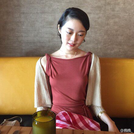 yajingchic 晚晚同款 纯色羊绒开衫 外套针织衫女短款毛衣百搭