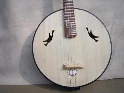 厂家直销 特质一级中阮 白木色木中阮 大阮乐器 初学者用琴送硬盒