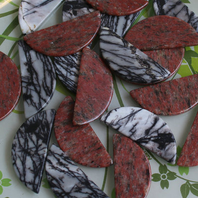 天然芝麻红/网络石 15*35mm半圆片半月形 无孔双平 diy配件批发