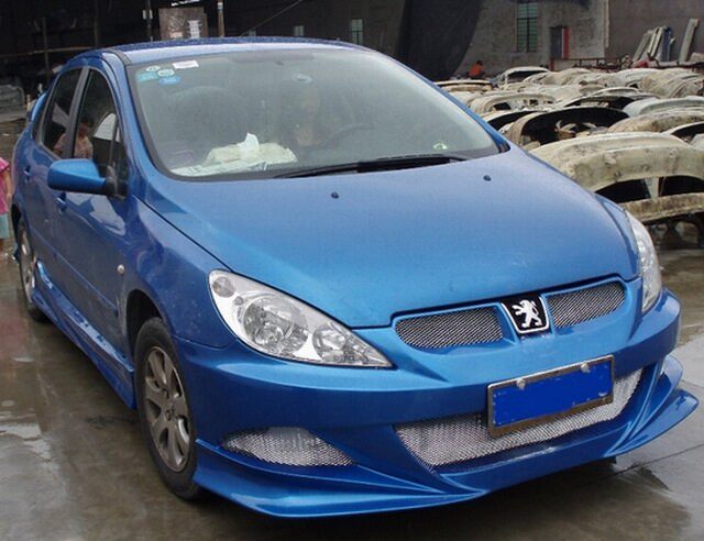 04-07老款标致307改装大包围 东风307前后杠侧裙加装汽车小尾翼