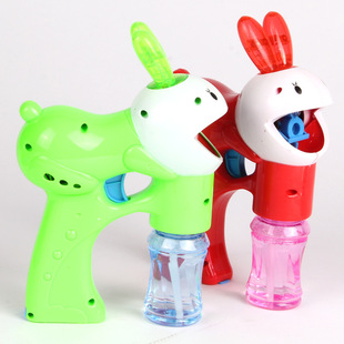 夏季热卖 b36888电动兔子泡泡枪 2瓶水 音乐灯光 厂家批发 3